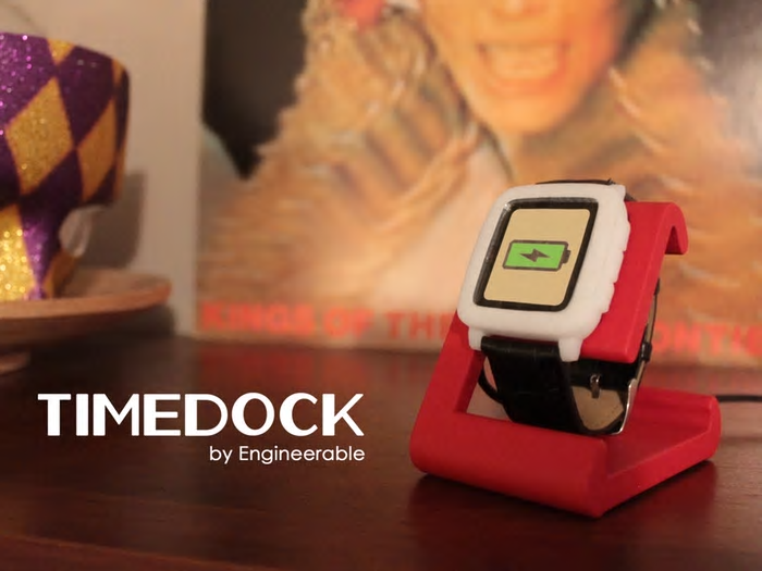 【智TV視頻】TimeDock專為Pebble Time而生的無線充電基座