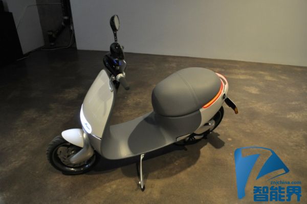 被嫌貴的小牛電動(dòng)車，價(jià)格僅為這款車的零頭