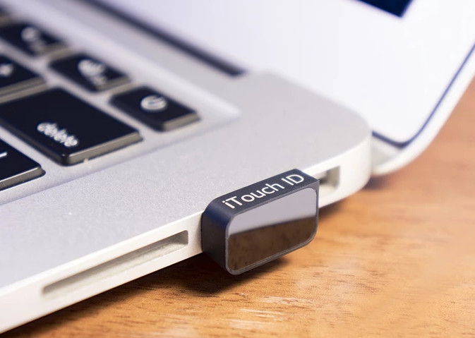 省去記密碼輸密碼的麻煩，世界上最小的 USB 指紋掃描器：iTouch ID