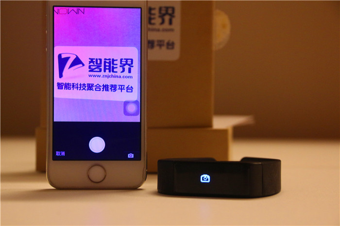 無感佩戴、為你而來，埃微i5plus智能手環(huán)