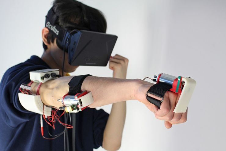 三星做了一款耳機，能消除Gear VR的暈動癥