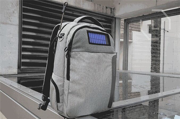 【智能界大百科】Lifepack 自帶太陽能電池和鎖具的多功能背包