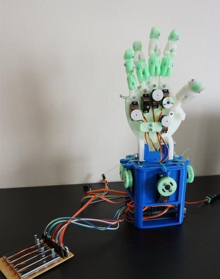 【智能界大百科】3D打印機械手Hobby Hand讓學習機器人技術更有趣