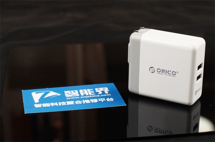 ORICO雙口QC2.0智能充電器測評