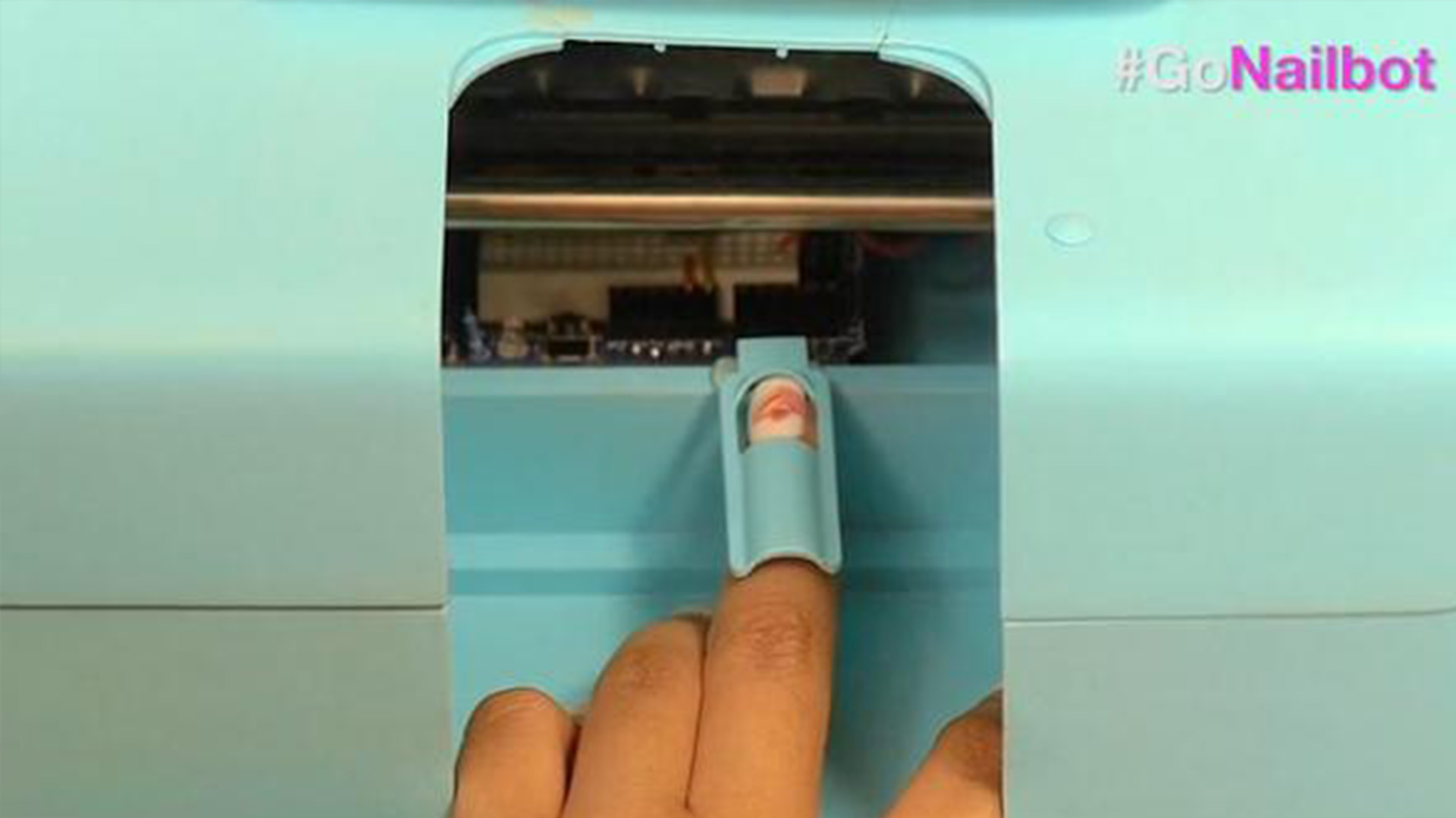 【智能界大百科】指尖上的藝術(shù)：Nailbot智能自助美甲機(jī)