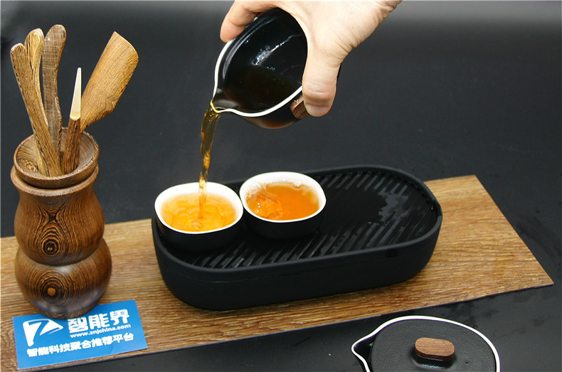 彰顯品位商務(wù)人士首選——小巨蛋T6輕商務(wù)茶具體驗(yàn)