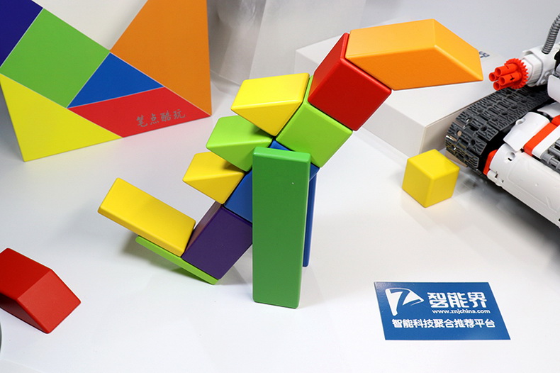 磁力啟蒙，安全環(huán)保，米兔兒童磁力積木上手體驗