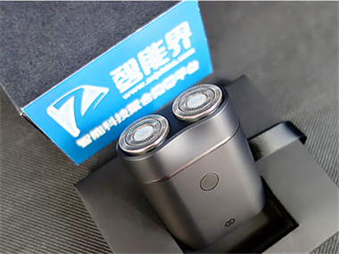 科技改變生活，從“小”事做起——全球最小電動(dòng)剃須刀煥醒S100試用體驗(yàn)
