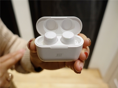 眾價(jià)位旗艦中的“機(jī)皇”，JEET AIR Plus藍(lán)牙耳機(jī)體驗(yàn)