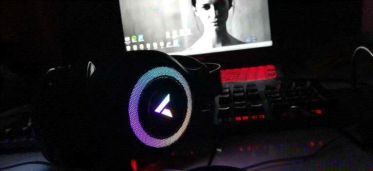 黑夜下燈校.gif