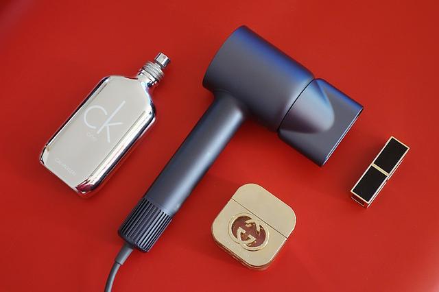 直白高速吹風(fēng)機上手體驗，可媲美戴森？