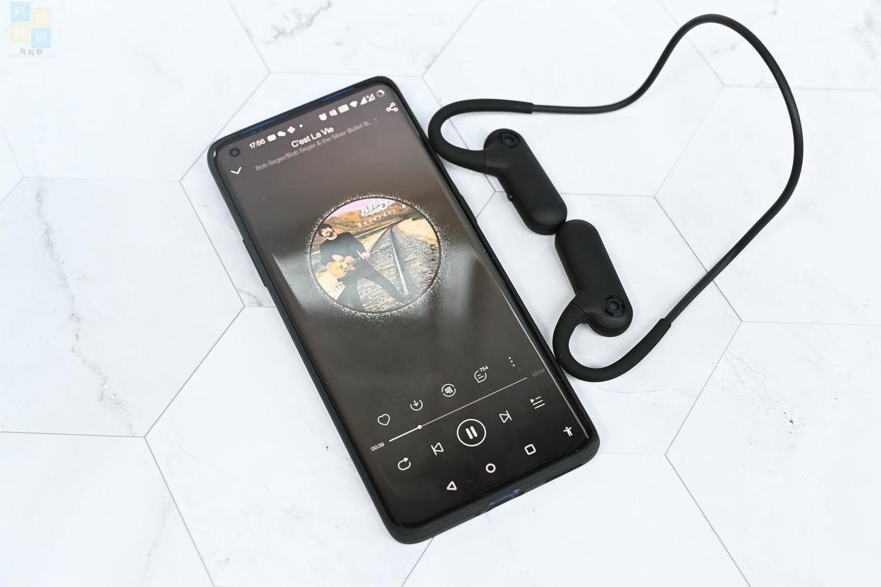 擺脫束縛，隨時暢聽好音樂，Dacom AirWings mp3體驗