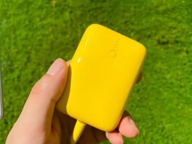 移速Q(mào)10快充充電寶體驗(yàn)：小體積大容量，女生的顏值好物