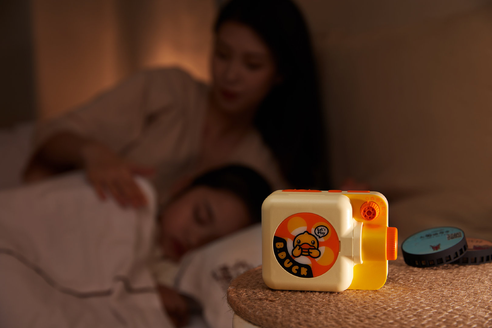 光影之間，趣學(xué)伴繪本故事放映機讓閱讀更有樂趣！