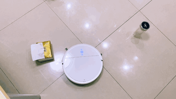 避障，重物改變方向，輕物會推著走