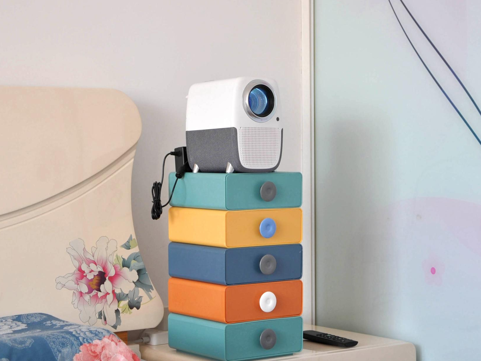 泰捷 WEBOX T1S 投影儀新品評(píng)測(cè)：千元售價(jià)真1080P，還支持梯形校正
