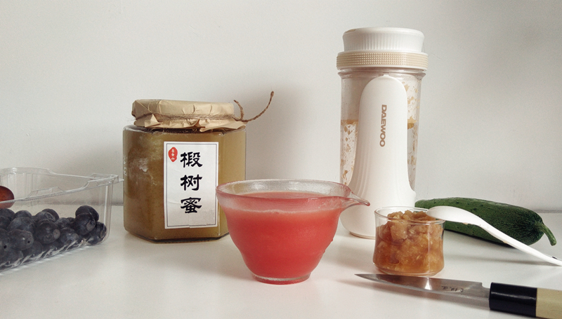 自制健康鮮榨果汁，大宇榨汁機帶你酷爽一夏