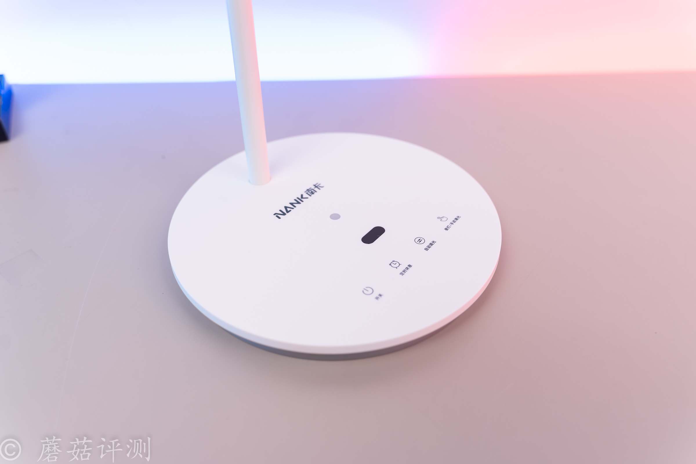 5_20220706_南卡_NANK-L1護(hù)眼臺(tái)燈學(xué)生學(xué)習(xí)專用國(guó)AA級(jí)兒童寫作業(yè)床頭書(shū)桌宿舍臥室閱讀燈家用智能學(xué)習(xí)辦公臺(tái)燈_云白色.jpg