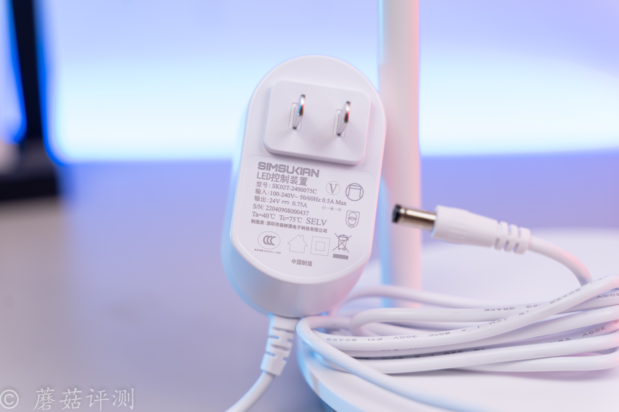 15_20220706_南卡_NANK-L1護(hù)眼臺(tái)燈學(xué)生學(xué)習(xí)專用國(guó)AA級(jí)兒童寫作業(yè)床頭書(shū)桌宿舍臥室閱讀燈家用智能學(xué)習(xí)辦公臺(tái)燈_云白色.jpg