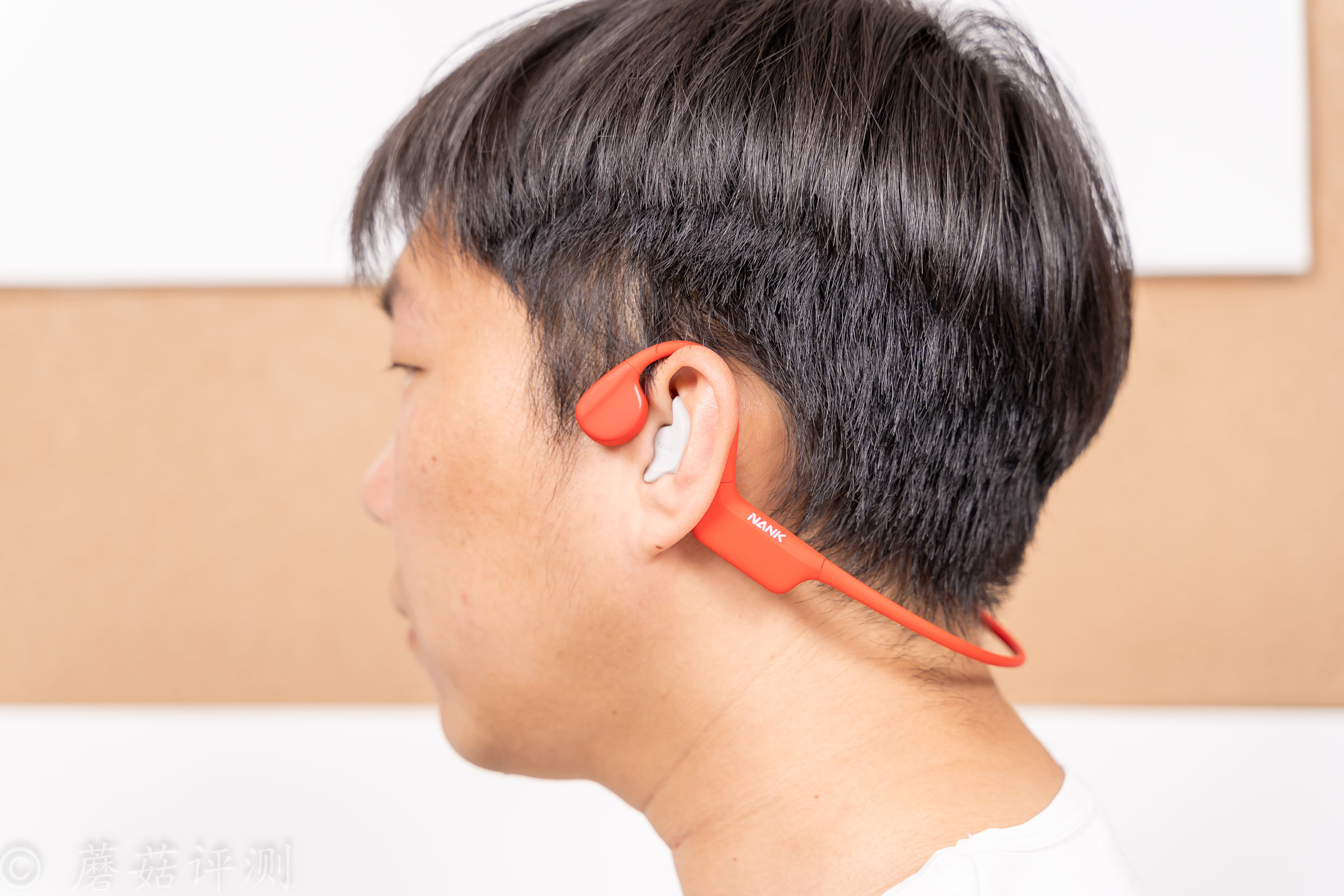 29_20230508_南卡（NANK）骨傳導(dǎo)耳機(jī)開(kāi)放式藍(lán)牙耳機(jī)專(zhuān)業(yè)跑步不入耳健身無(wú)線充電運(yùn)動(dòng)超長(zhǎng)續(xù)航NANK_NEO_朱砂紅.jpg